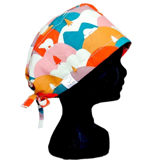 avec ses couleurs vives et ses illustrations pleines de tendresse, ce calot est idéal pour créer une